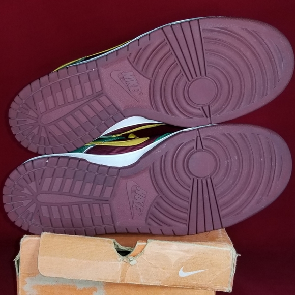 Nike Dunk Low "Portugal" - Picture 6 of 8